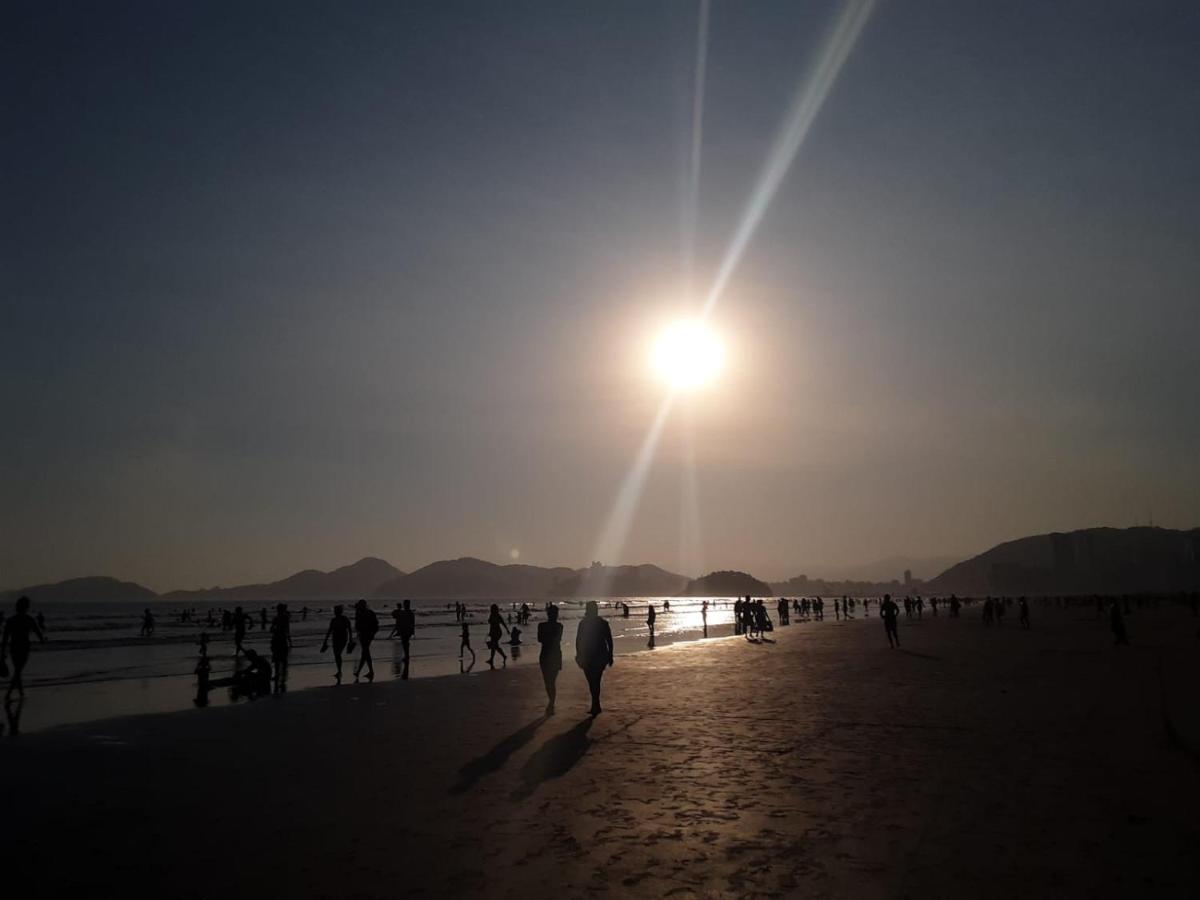 Apartamento Vento E Mar - 2 Quartos Com Sacada Na Quadra Da Praia Do Gonzaga Santos  Bagian luar foto